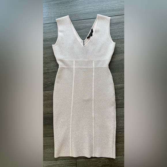 BCBGMAXAZRIA Ribel Metallic Bodycon Sheath Dress – Size Medium - Picture 2 of 10